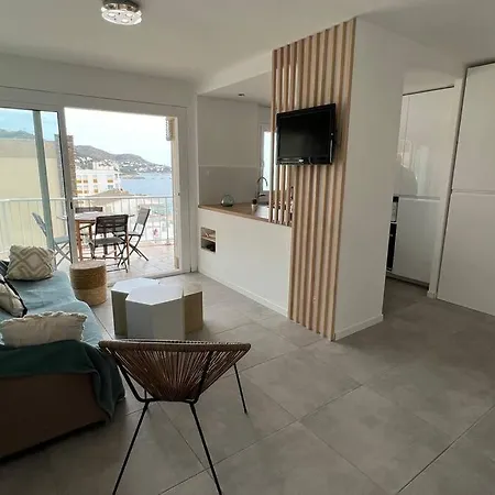 Apartamento Tres Con Vistas Al Mar En Apartment *