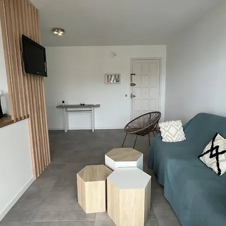 Apartamento Tres Con Vistas Al Mar En *